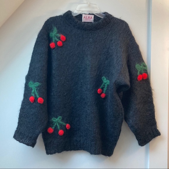 Vintage Sweaters - Vintage cherry sweater
